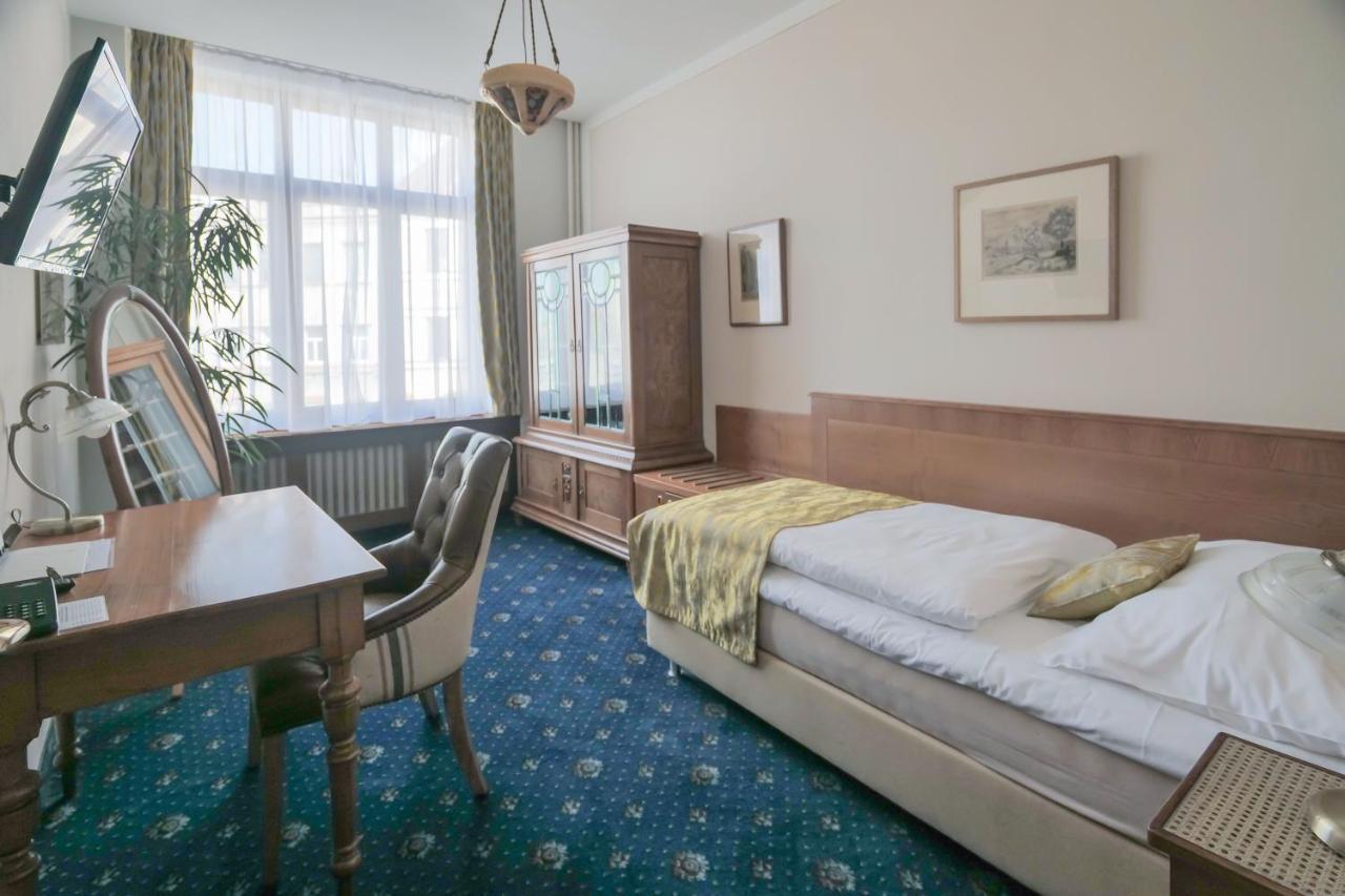 Hotel Zlata Hvezda Litomyšl Buitenkant foto