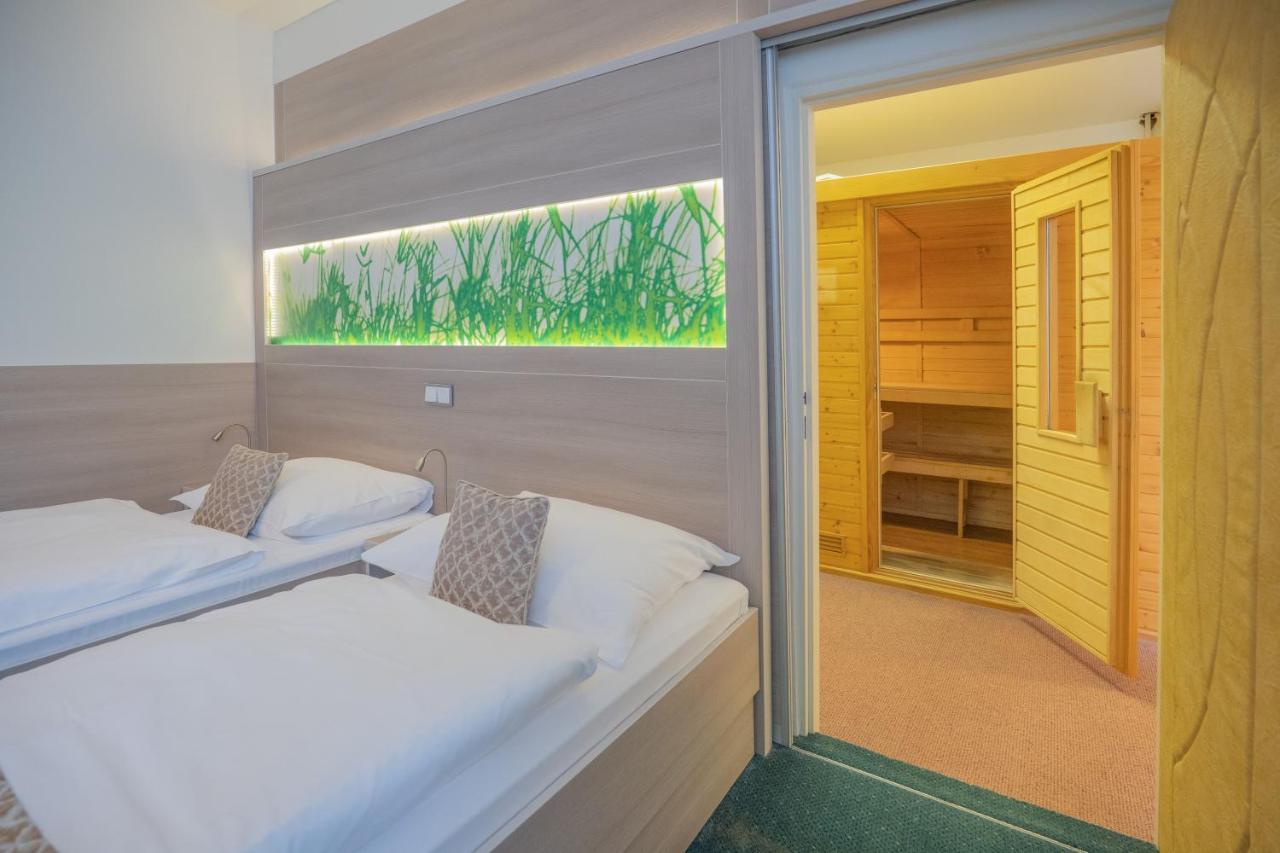 Hotel Zlata Hvezda Litomyšl Buitenkant foto
